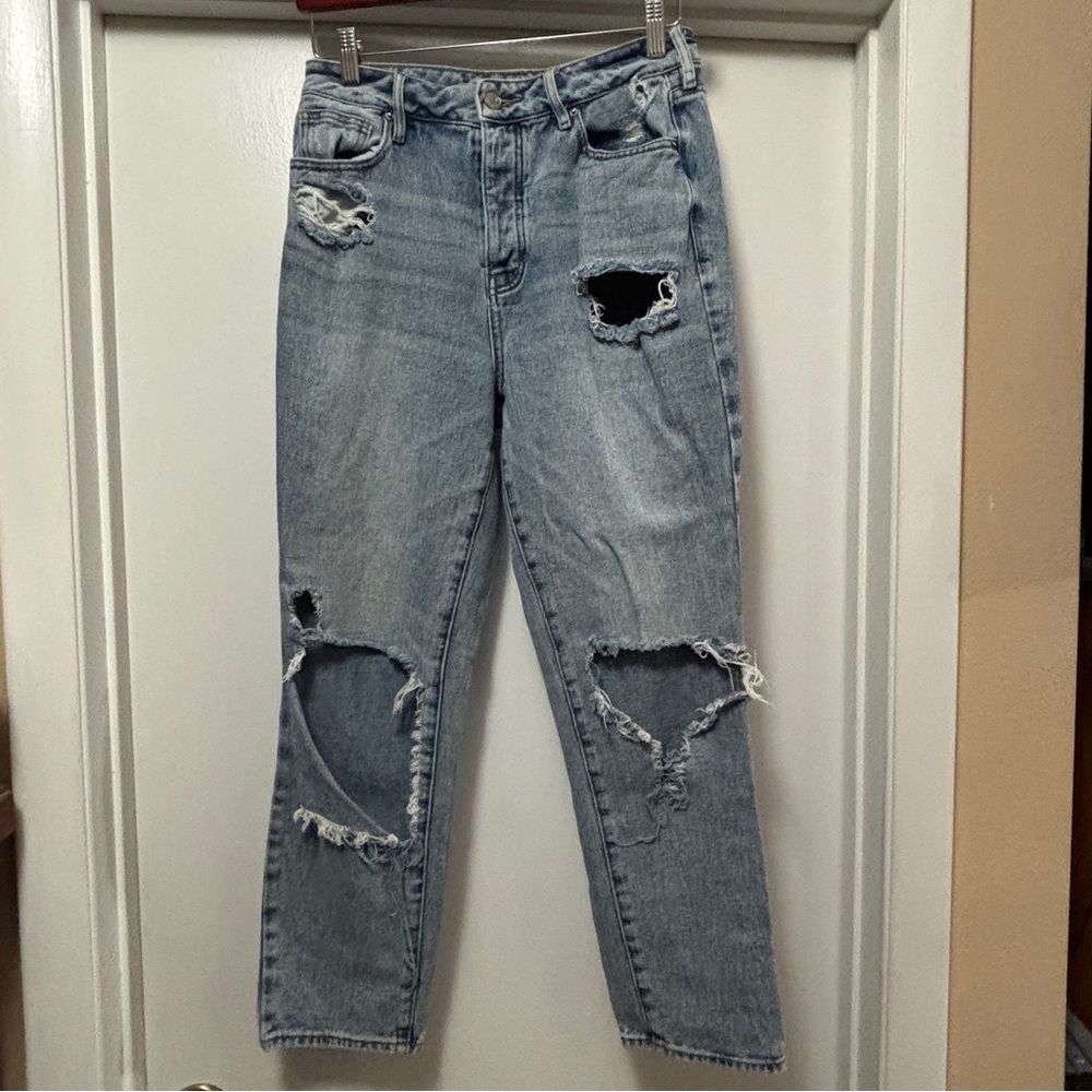 Pacsun Size 28 Mom Jean 100% Cotton Lt Wash Distressed Button Fly Straight Leg
